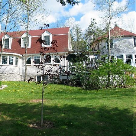 Windswept On The Trent Hotel Campbellford Exterior foto