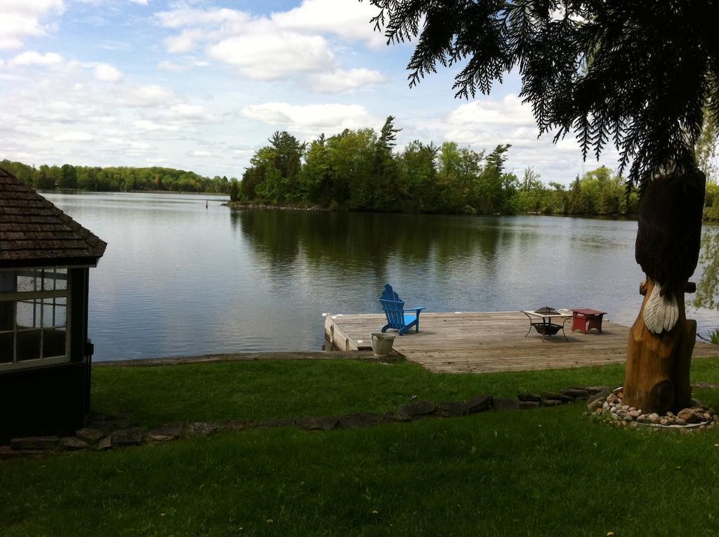Windswept On The Trent Hotel Campbellford Exterior foto